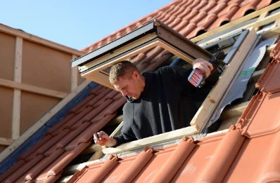 Pose de fenêtres de toit Velux à Valdampierre
